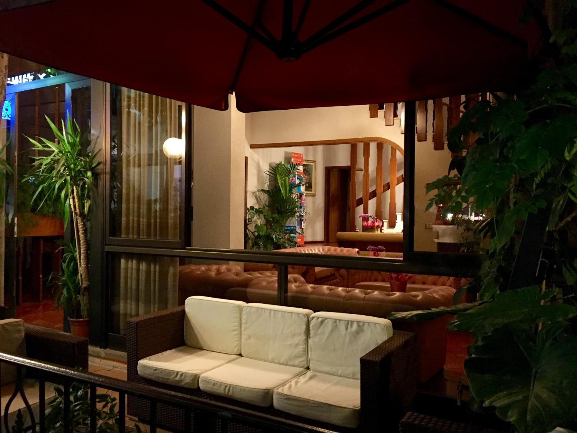 Meuble Lariana Hotel Bellaria-Igea Marina Exterior photo